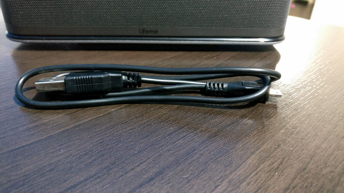 Cabo USB cor preta da caixinha de som Meizu Lifeme
